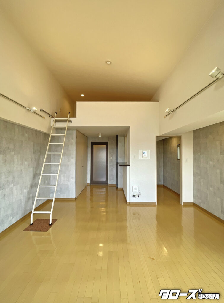 物件名：グラントリアノン（Grand Trianon）
所在地：名古屋市東区豊前町３－３８－５
タイプ：１Ｋ+ロフト付（40.32㎡）
竣　工：2003年03月