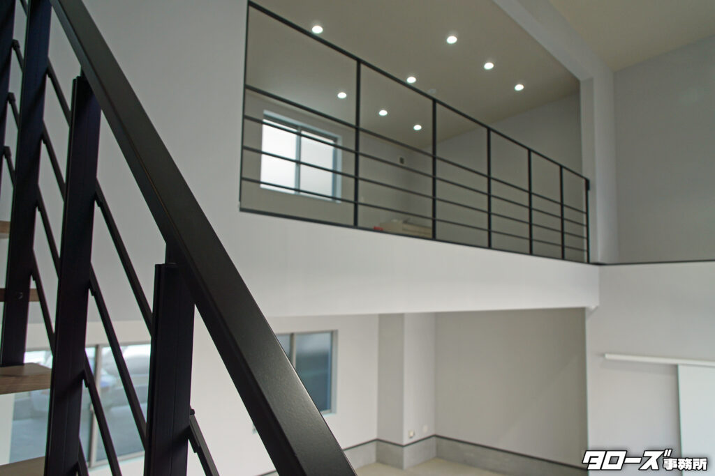 物件名：HONGO BASE（本郷ベース）
所在地：名古屋市名東区社が丘３丁目１４１６
最寄駅：名古屋市営地下鉄 東山線 本郷駅
タイプ：ガレージハウス（倉庫・事務所）
構　造：木造２階建
築年月：2025年10月