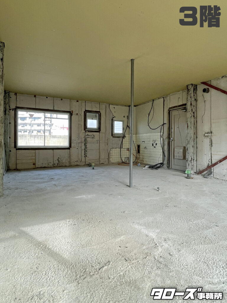 物件名：ALBA GARAGE白壁北
所在地：名古屋市北区大杉1丁目21-8
最寄駅：名鉄瀬戸線 尼ケ坂駅 徒歩1分
タイプ：事務所・テナント（３階）
構　造：鉄骨造 地上3階
築年月：1978年8月