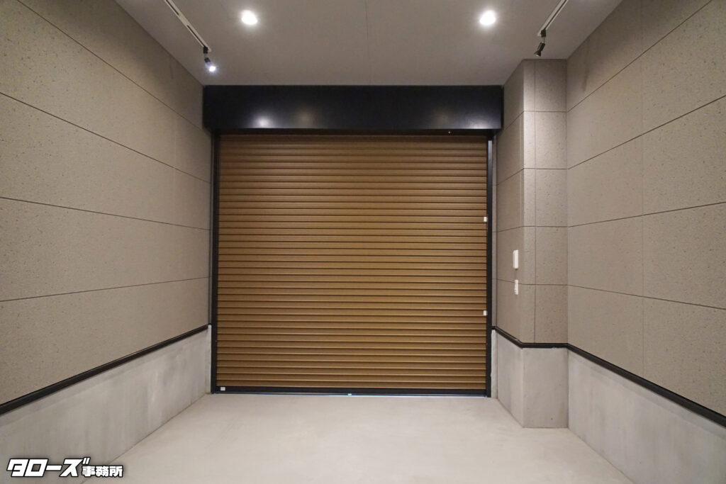 物件名：Chateau Mimi Garage（シャトーミミ）
所在地：名古屋市瑞穂区亀城町５丁目
最寄駅：桜通線 桜山駅 or 瑞穂区役所駅
タイプ：賃貸ガレージ（合計２区画）