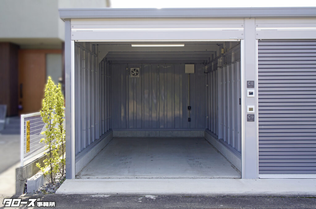 物件名：KAKUREGA（C棟・カクレガ）
所在地：愛知県一宮市赤見3-2-2
タイプ：賃貸ガレージ（合計８区画）