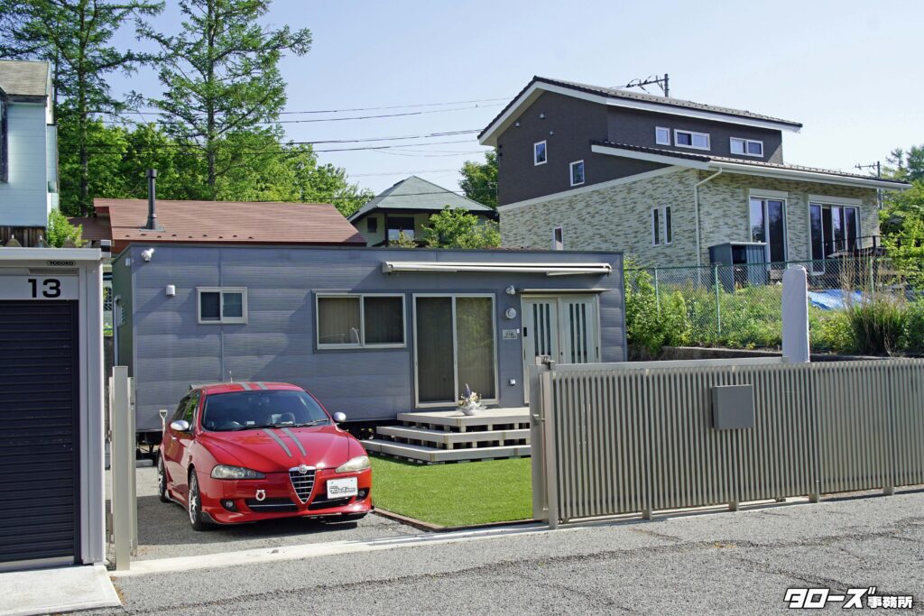 物件名：MOBILE HOME 8（モバイルホーム）
所在地：山梨県北杜市長坂町小荒間1270-11
タイプ：貸別荘（バケーションレンタル）