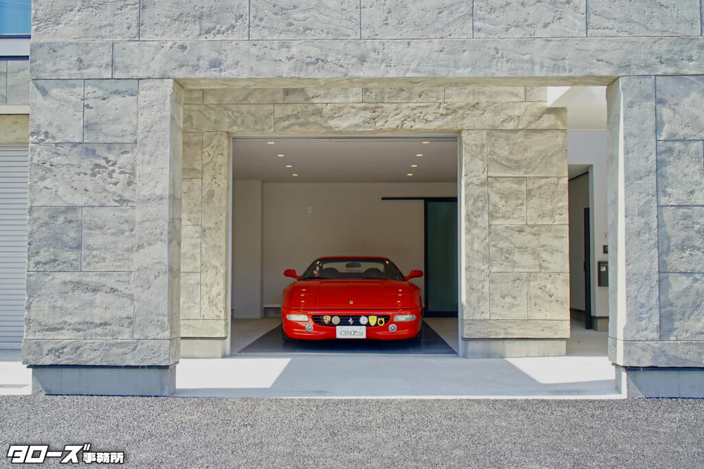 物件名；LienteⅡ（リエンテ2）
所在地：名古屋市中川区八田町1002番
最寄駅：JR関西本線 八田駅 徒歩5分
タイプ：ガレージハウス（事務所・テナント相談可）
竣　工：2025年3月
面　積：１階40.16㎡ ２階38.51㎡　３階 32.71㎡