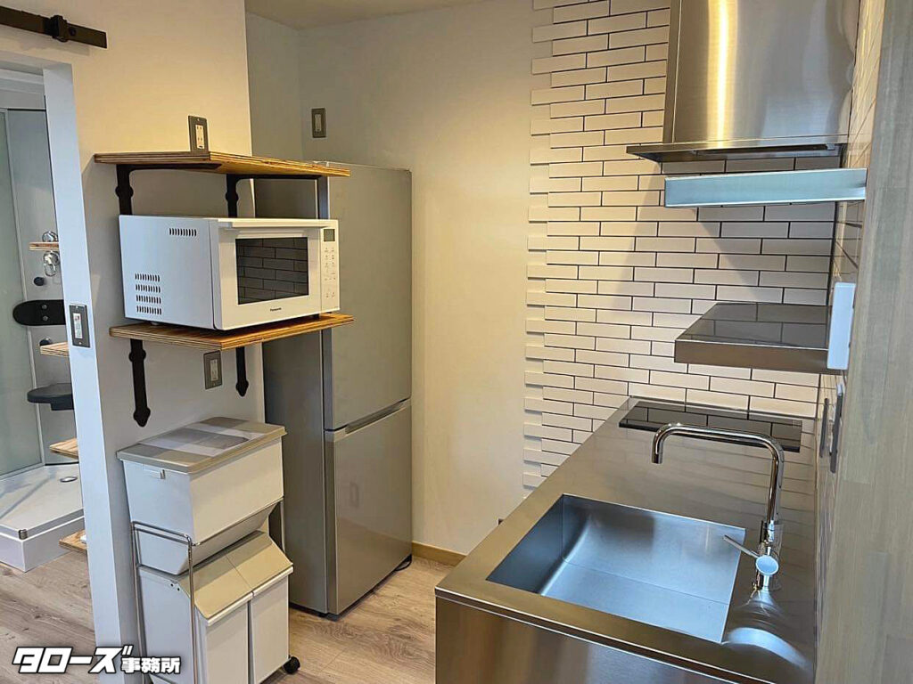 物件名：MOBILE HOME 8（モバイルホーム）
所在地：山梨県北杜市長坂町小荒間1270-11
タイプ：貸別荘（バケーションレンタル）