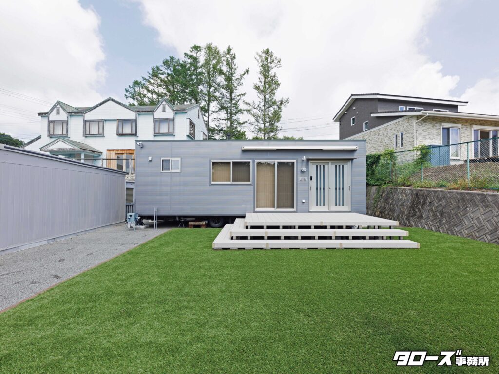 物件名：MOBILE HOME 8（モバイルホーム）
所在地：山梨県北杜市長坂町小荒間1270-11
タイプ：貸別荘（バケーションレンタル）