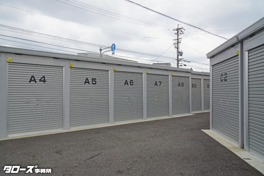 物件名：清須城バイクガレージ（Aタイプ）
所在地：愛知県清須市朝日城屋敷62

設備：
・シャッター・換気扇・コンセント
・セキュリティ・外灯照明・防犯カメラ

ガレージサイズ：
全幅1,790㎜・全長3,050㎜・全高2,385㎜
有効サイズ：
全幅1,544㎜・全長2,886㎜・全高1,948㎜ 

・賃料 16,500円　
・敷金１カ月・信用保証料1カ月